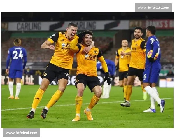 狼队主场迎战布里流浪 展现英超新赛季激烈对决与战术博弈